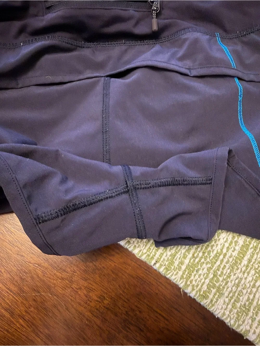 lululemon athletica Navy speed up low rise 2.5 shorts
